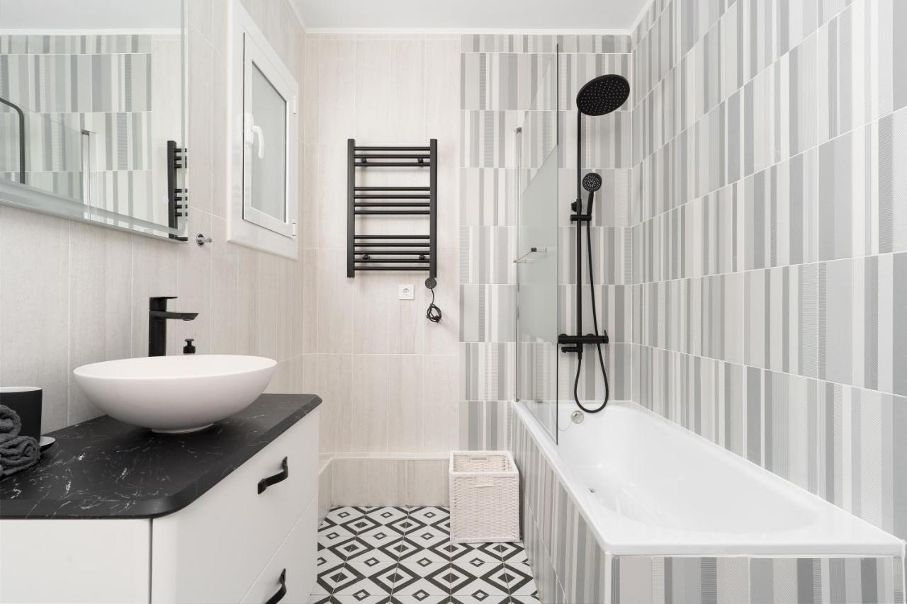 5br - 3bh Luxury In The City Center Lejlighed